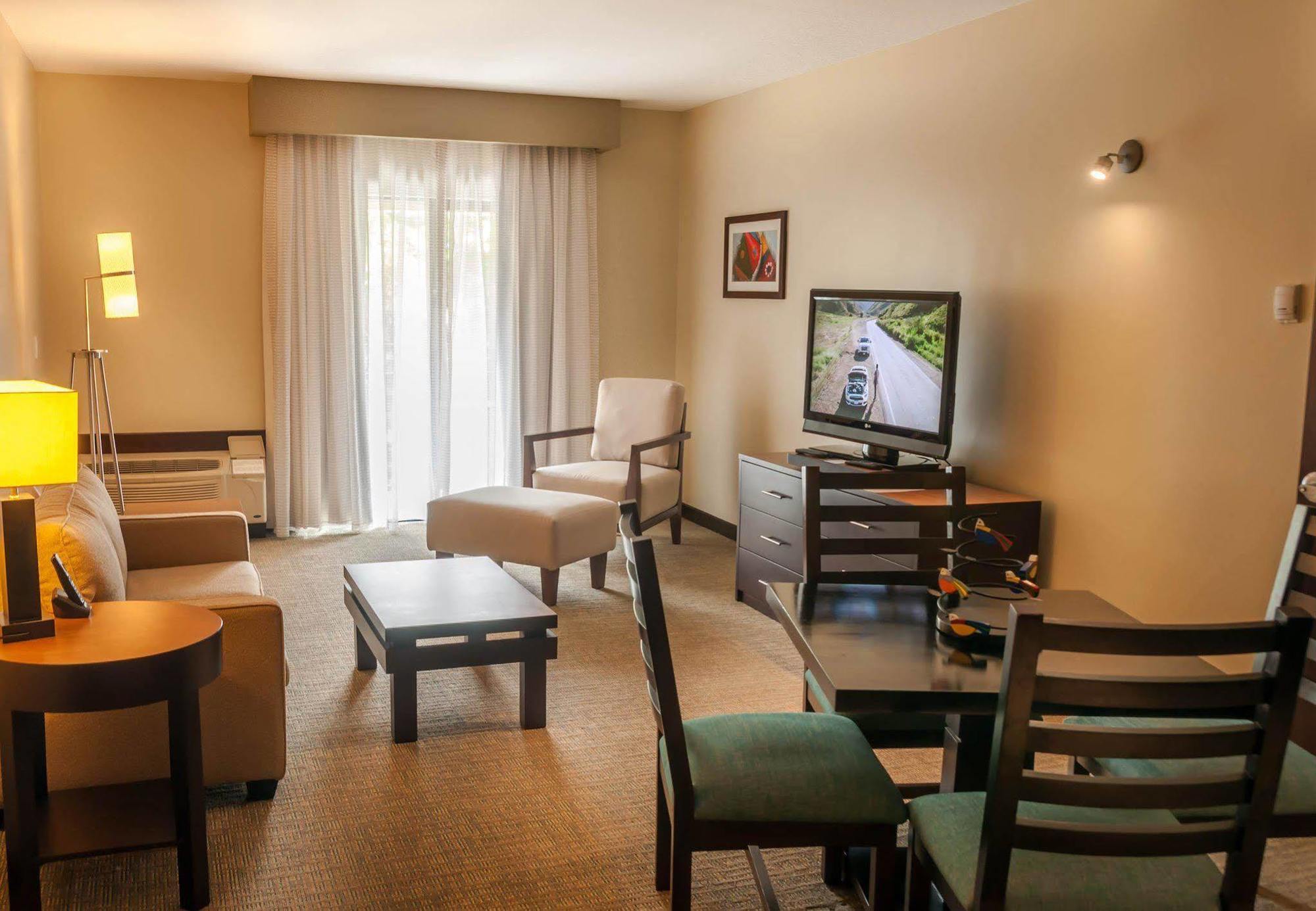 Courtyard By Marriott San Salvador Hotell Exteriör bild